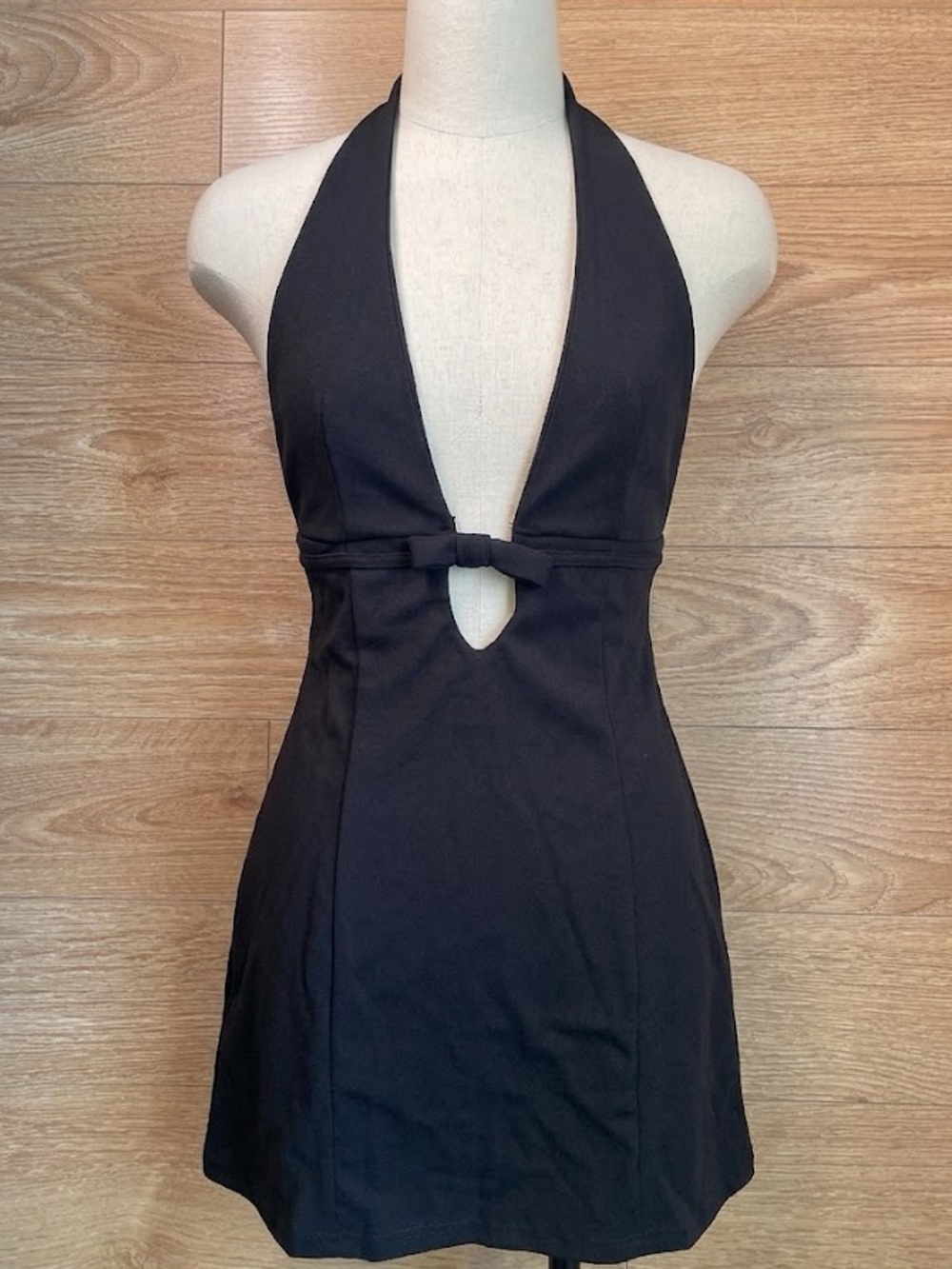 SHEIN Black Halter Mini Dress with Front Bow